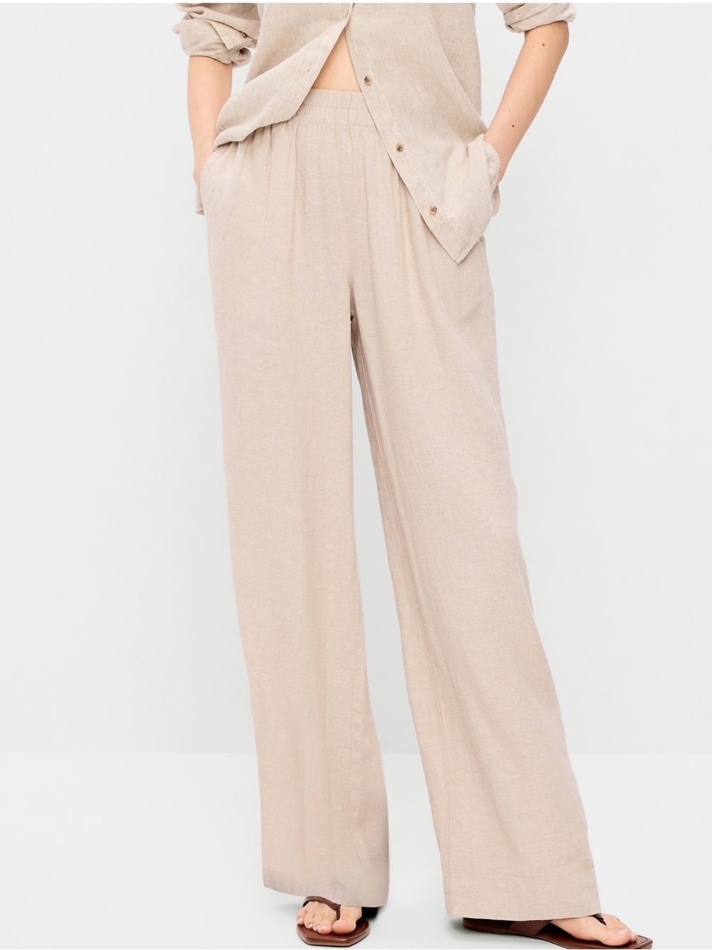 Old Navy Wide-Leg Pull-On Pants in Light Beige